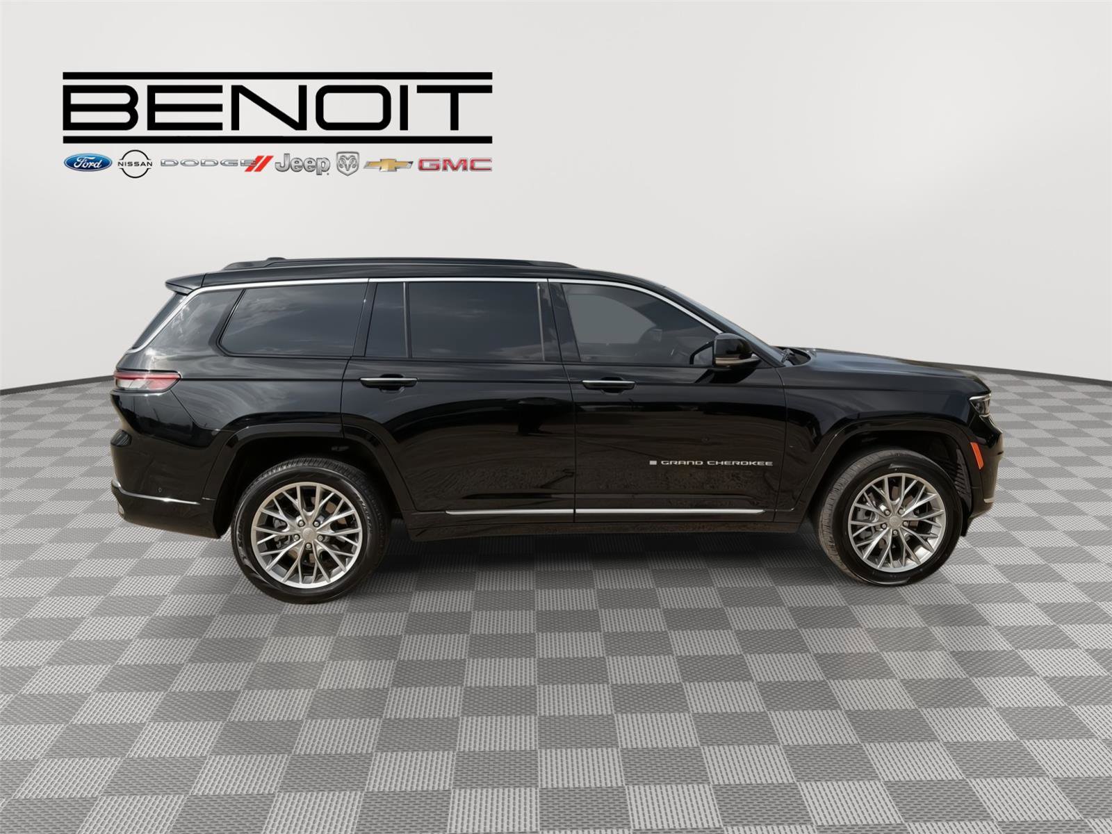Used 2024 Jeep Grand Cherokee L Summit image 6