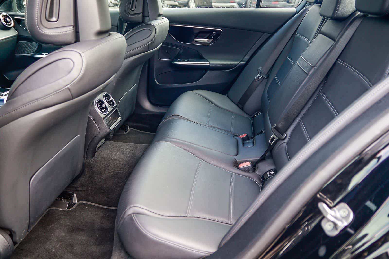 Used 2025 Mercedes-Benz C 300 4MATIC Sedan image 18