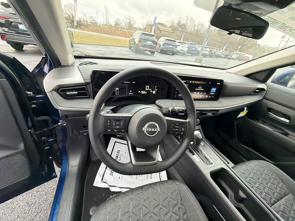 Used 2025 Nissan Kicks SV image 20