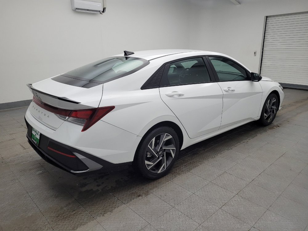 Used 2025 Hyundai Elantra Sport image 10