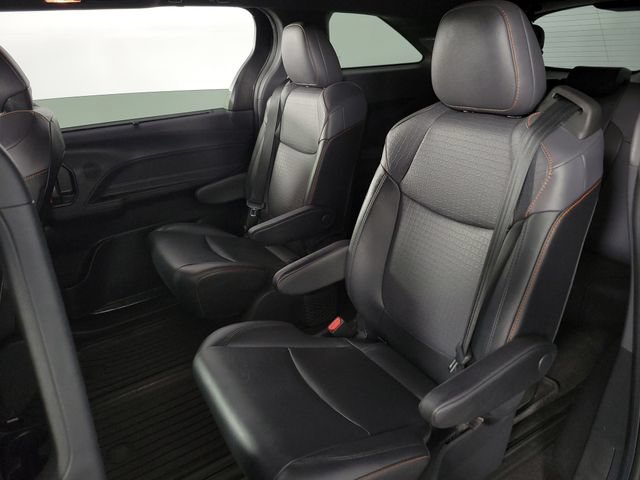 Used 2021 Toyota Sienna XSE w/ XSE Plus Package FWD image 18