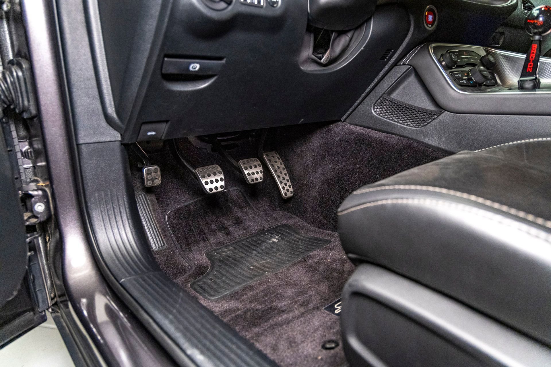 Used 2018 Dodge Challenger SRT Hellcat image 38