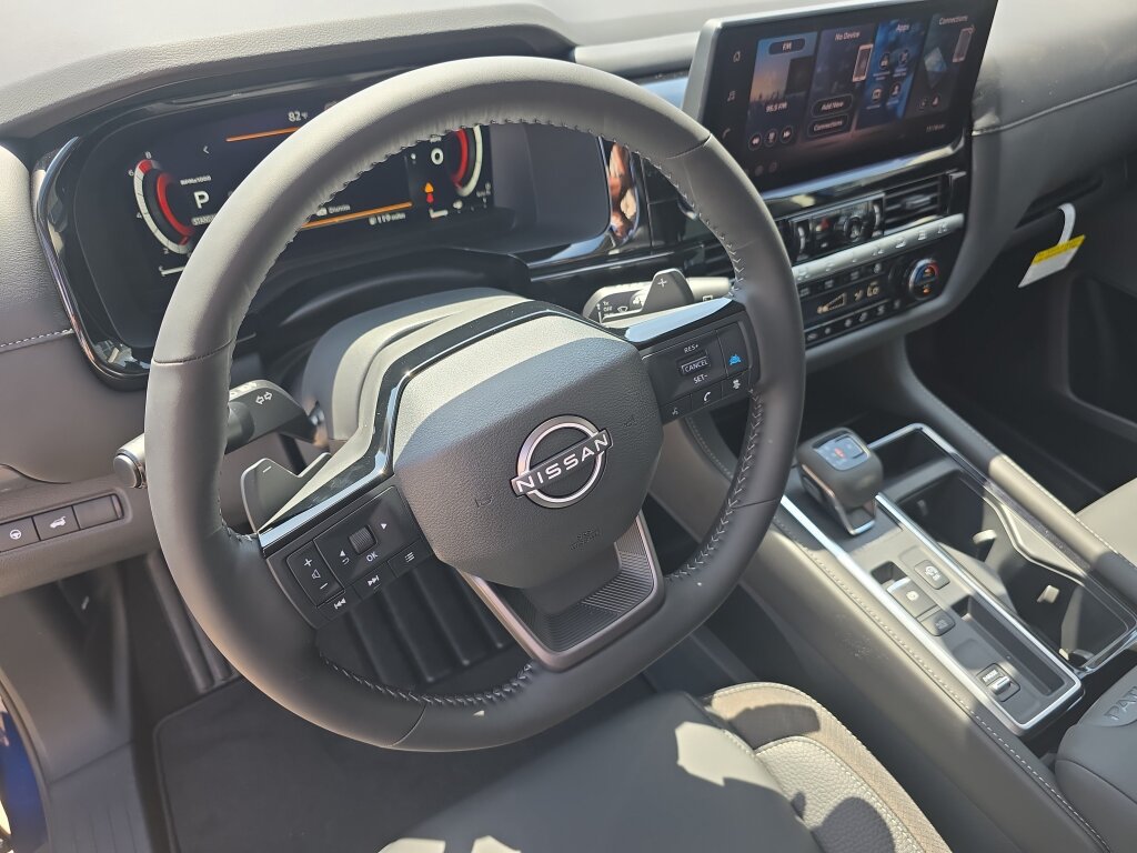 New 2026 Nissan Pathfinder SL FWD image 9
