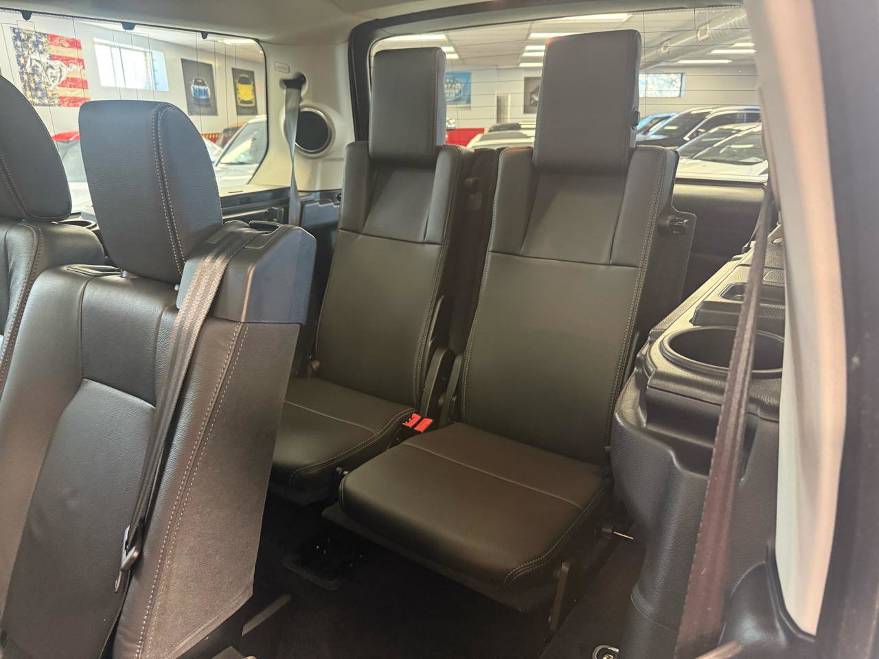 Used 2016 Land Rover LR4 HSE Silver Edition AWD/4WD image 35