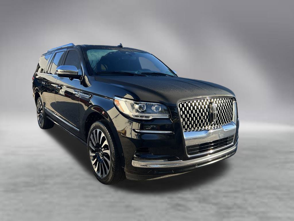 Used 2022 Lincoln Navigator L Black Label AWD/4WD image 2