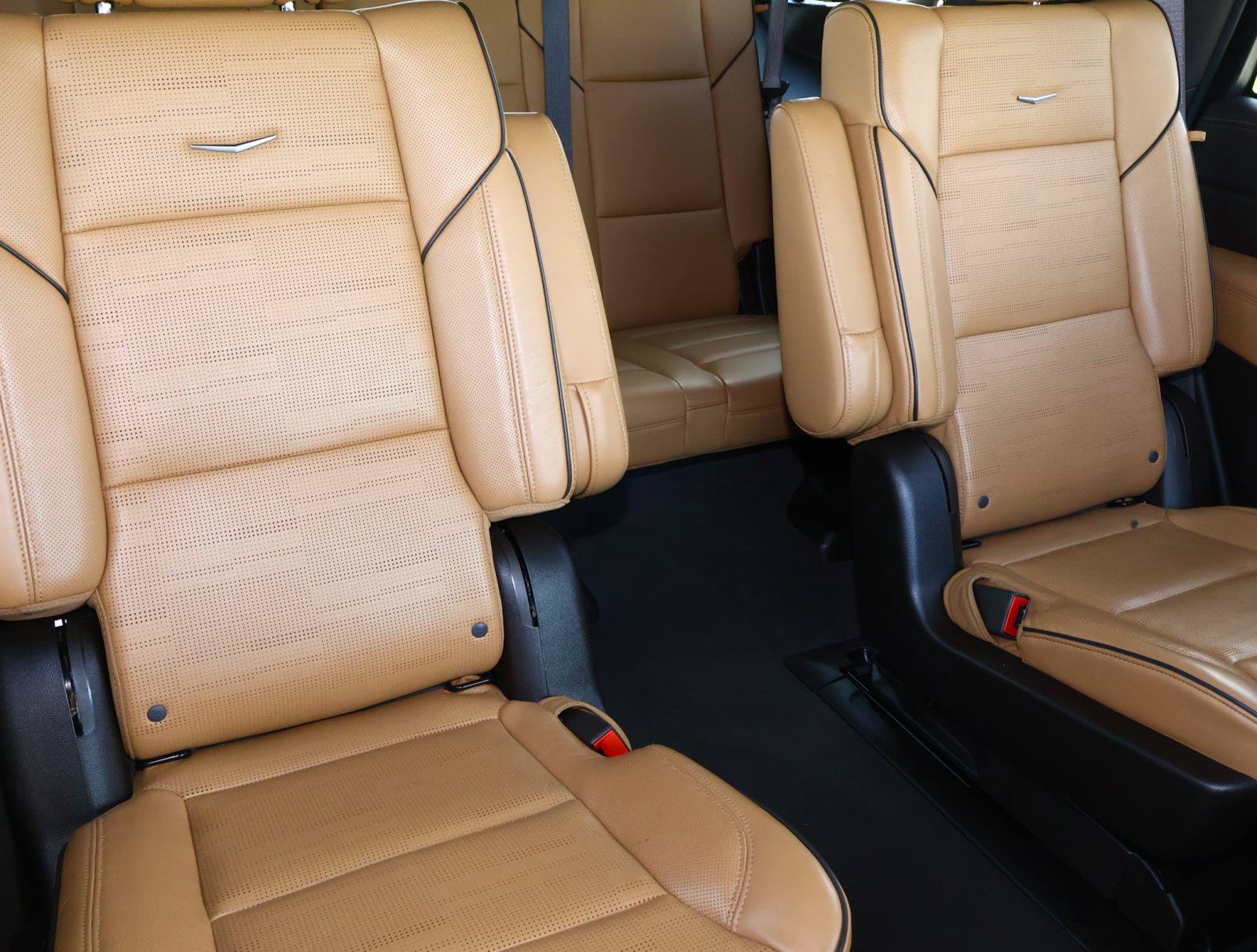 Certified 2025 Cadillac Escalade Premium Luxury w/ LPO, Floor Liner Package RWD image 26