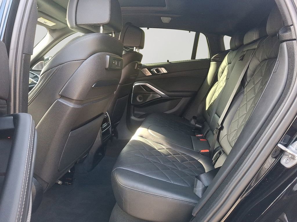 Certified 2023 BMW X6 M50i w/ Executive Package image 8