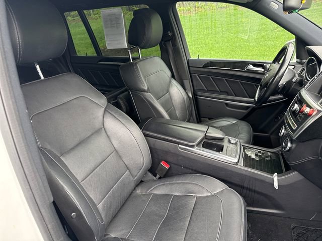 Used 2015 Mercedes-Benz GL 550 4MATIC image 13