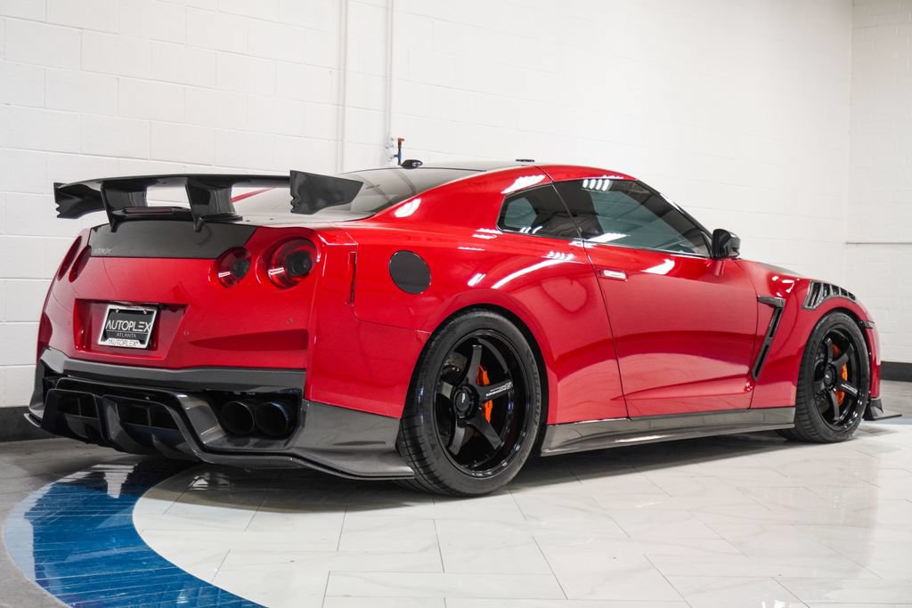 Used 2017 Nissan GT-R Premium AWD/4WD image 6