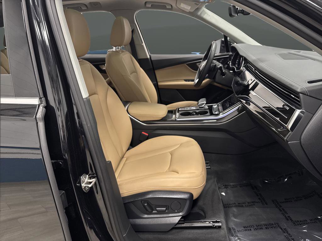 Used 2023 Audi Q7 2.0T Premium w/ Convenience Package image 31