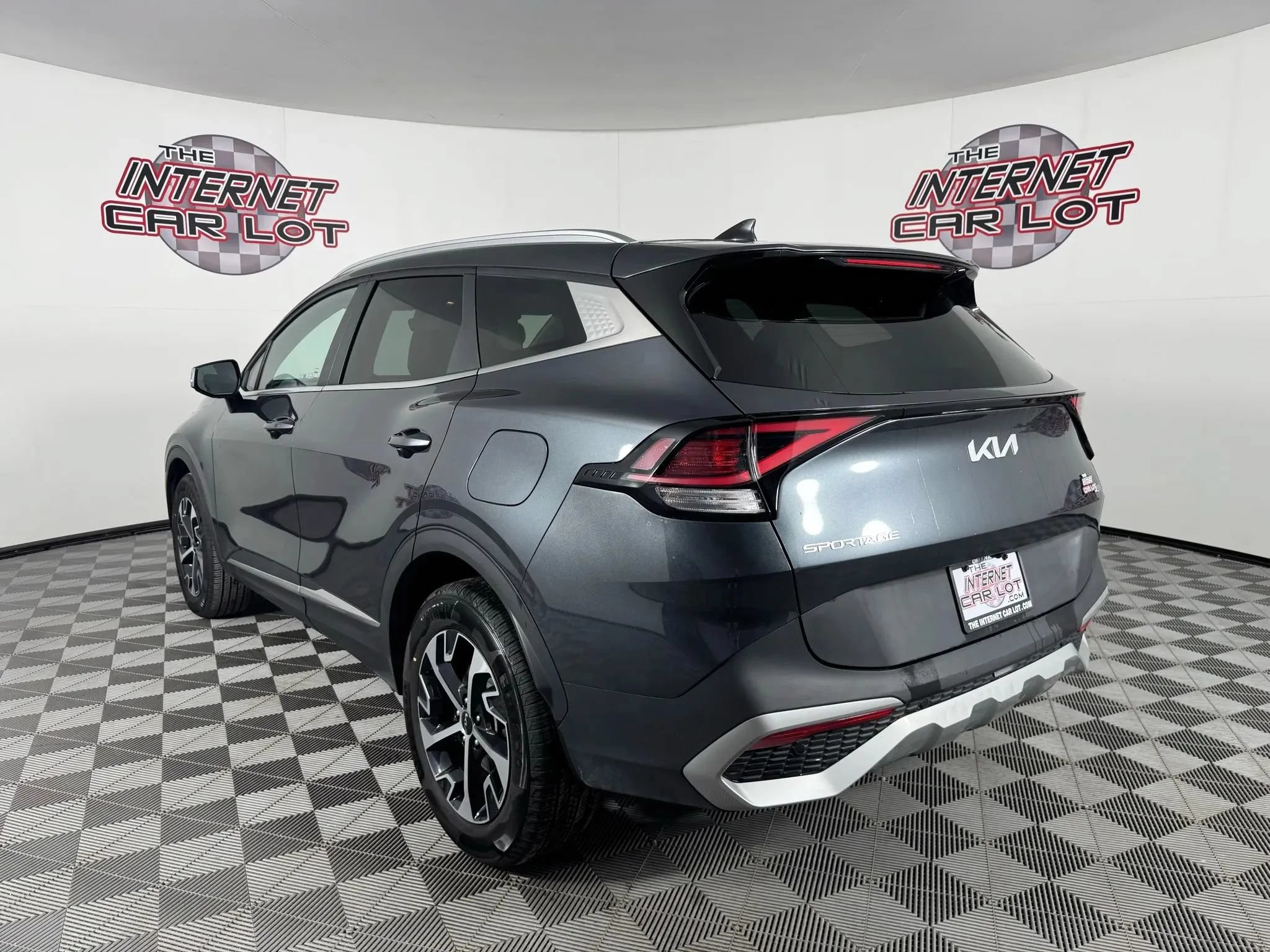 Used 2023 Kia Sportage EX AWD/4WD image 5