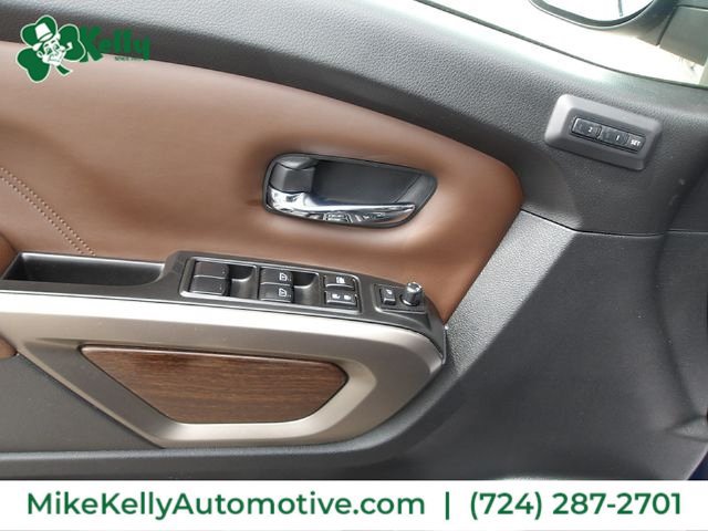 Used 2024 Nissan Titan Platinum Reserve w/ Moonroof Package AWD/4WD image 23
