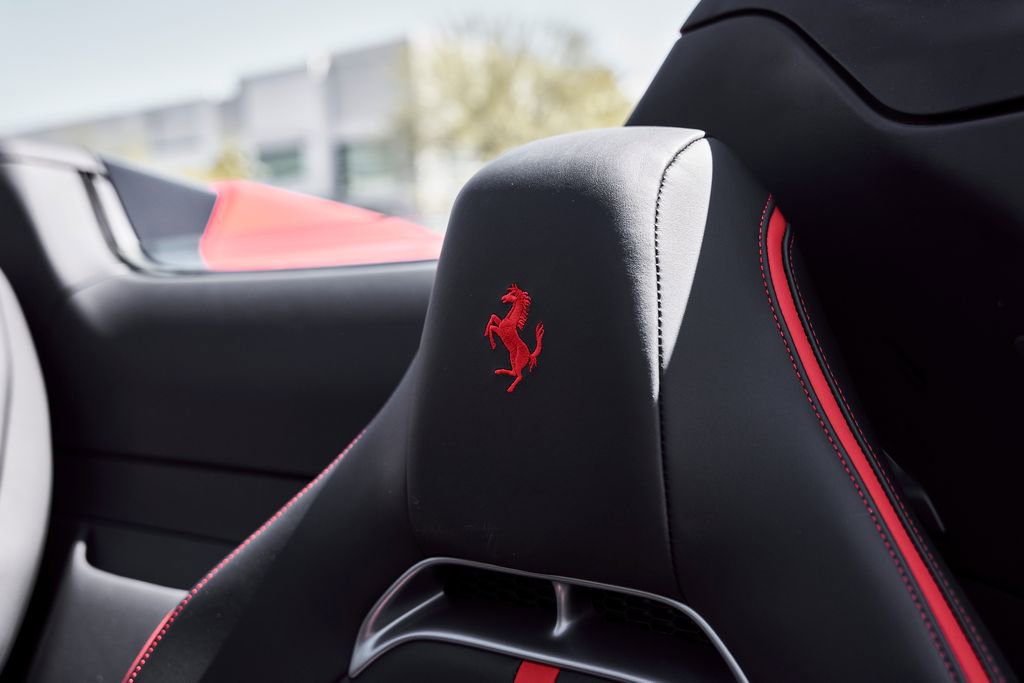 Used 2025 Ferrari SF90 Spider image 53