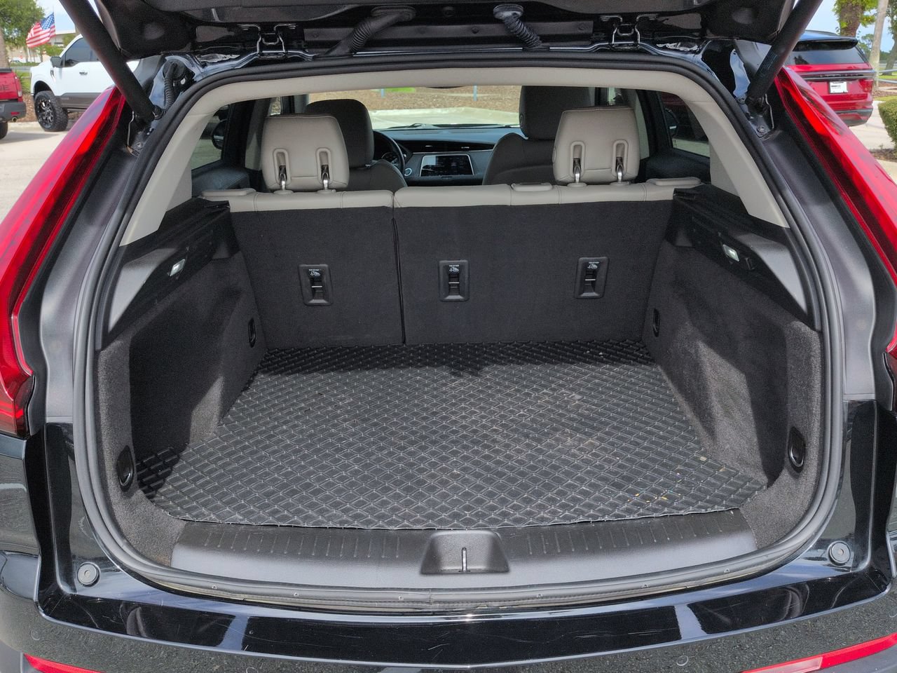 Used 2023 Cadillac XT4 Luxury FWD image 13