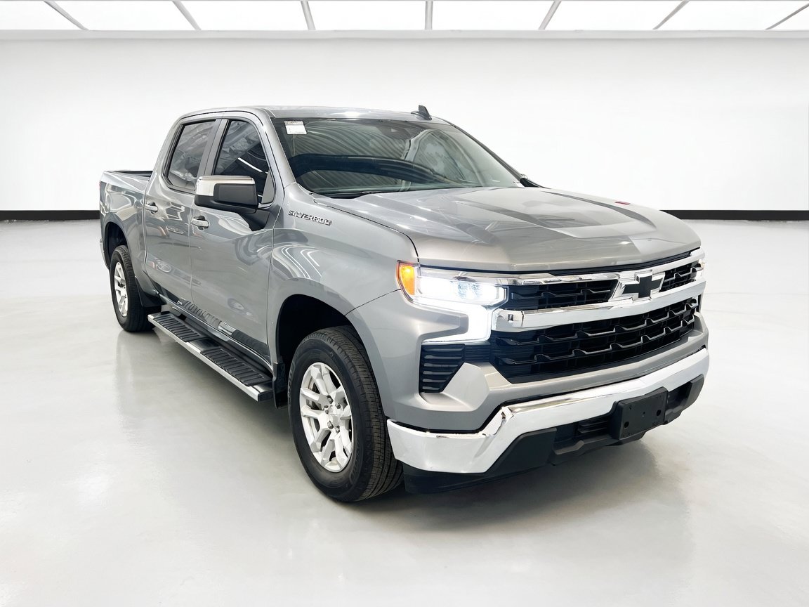 Used 2023 Chevrolet Silverado 1500 LT RWD image 3