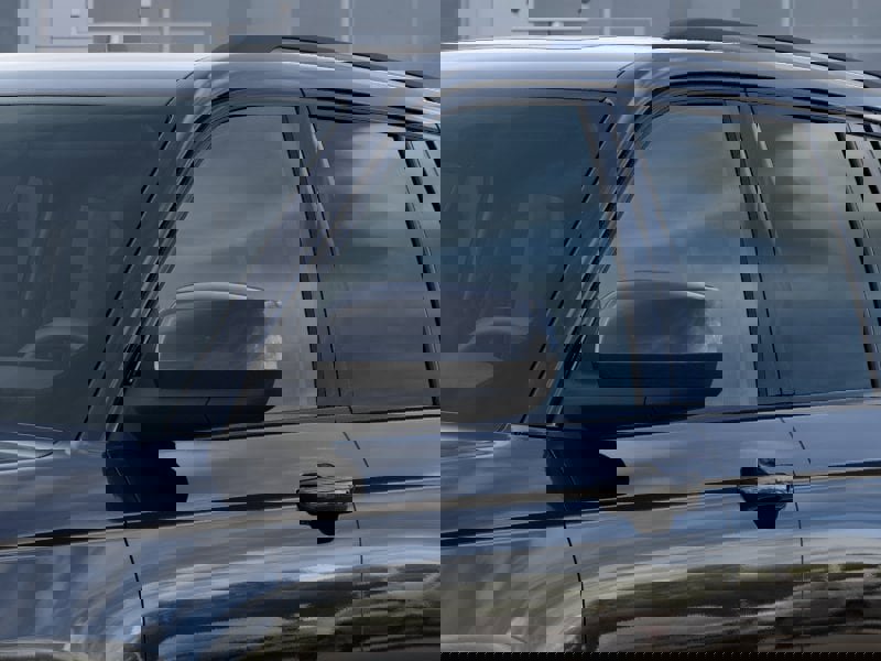 New 2025 Jeep Grand Cherokee Altitude image 12