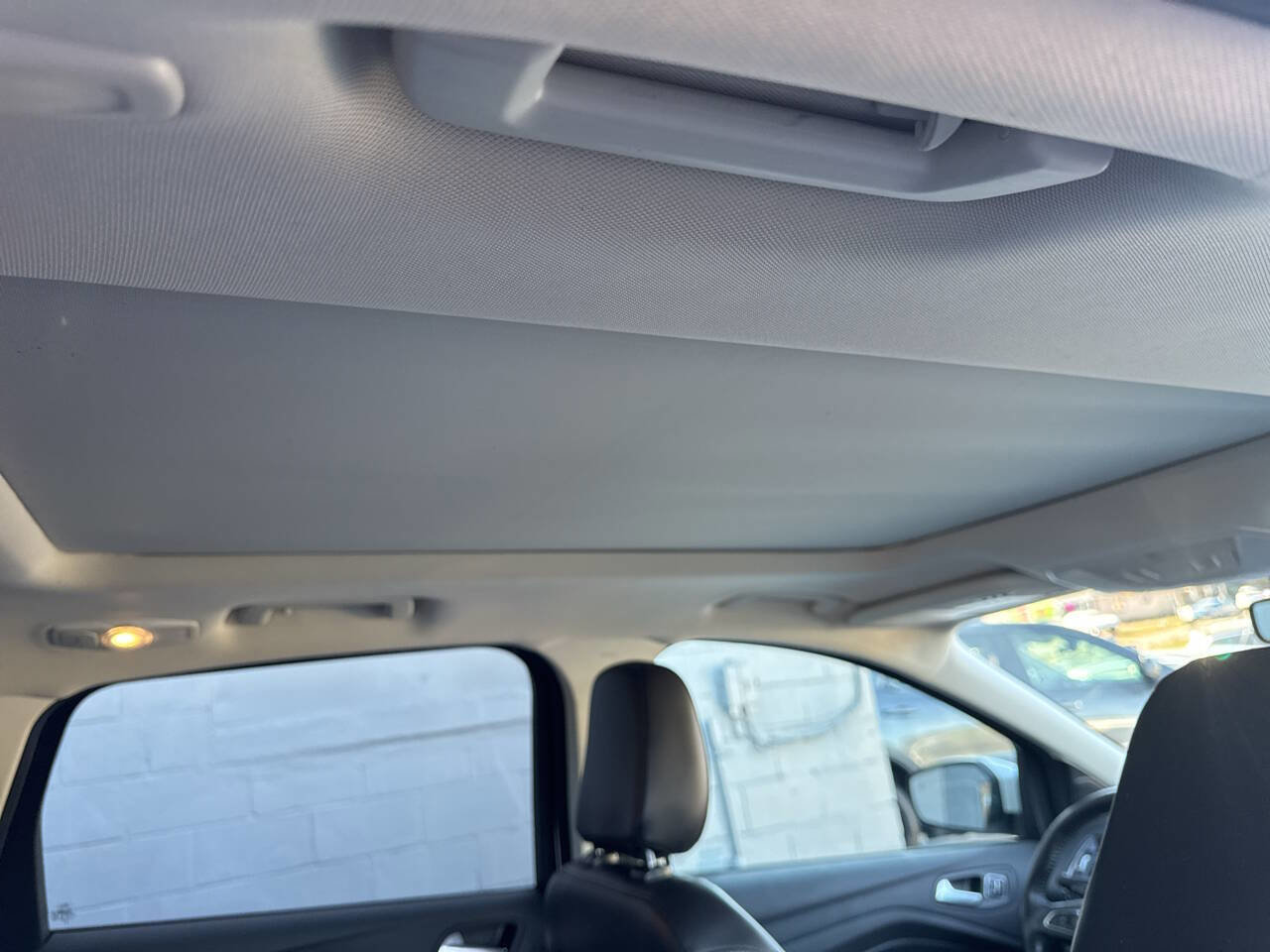 Used 2018 Ford Escape Titanium w/ Ford Safe & Smart Package image 25