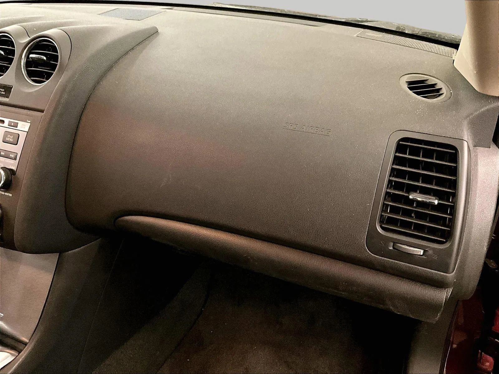 Used 2011 Nissan Altima 3.5 SR w/ 3.5SR Premium Pkg image 16