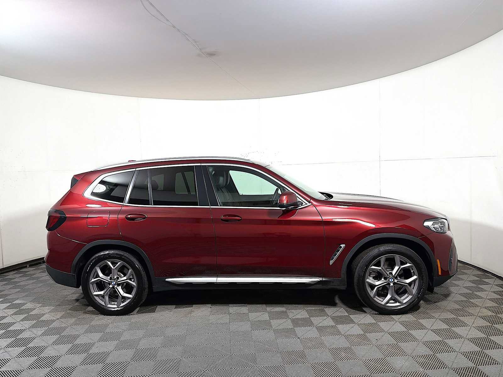 Used 2024 BMW X3 xDrive30i w/ Convenience Package AWD/4WD image 7