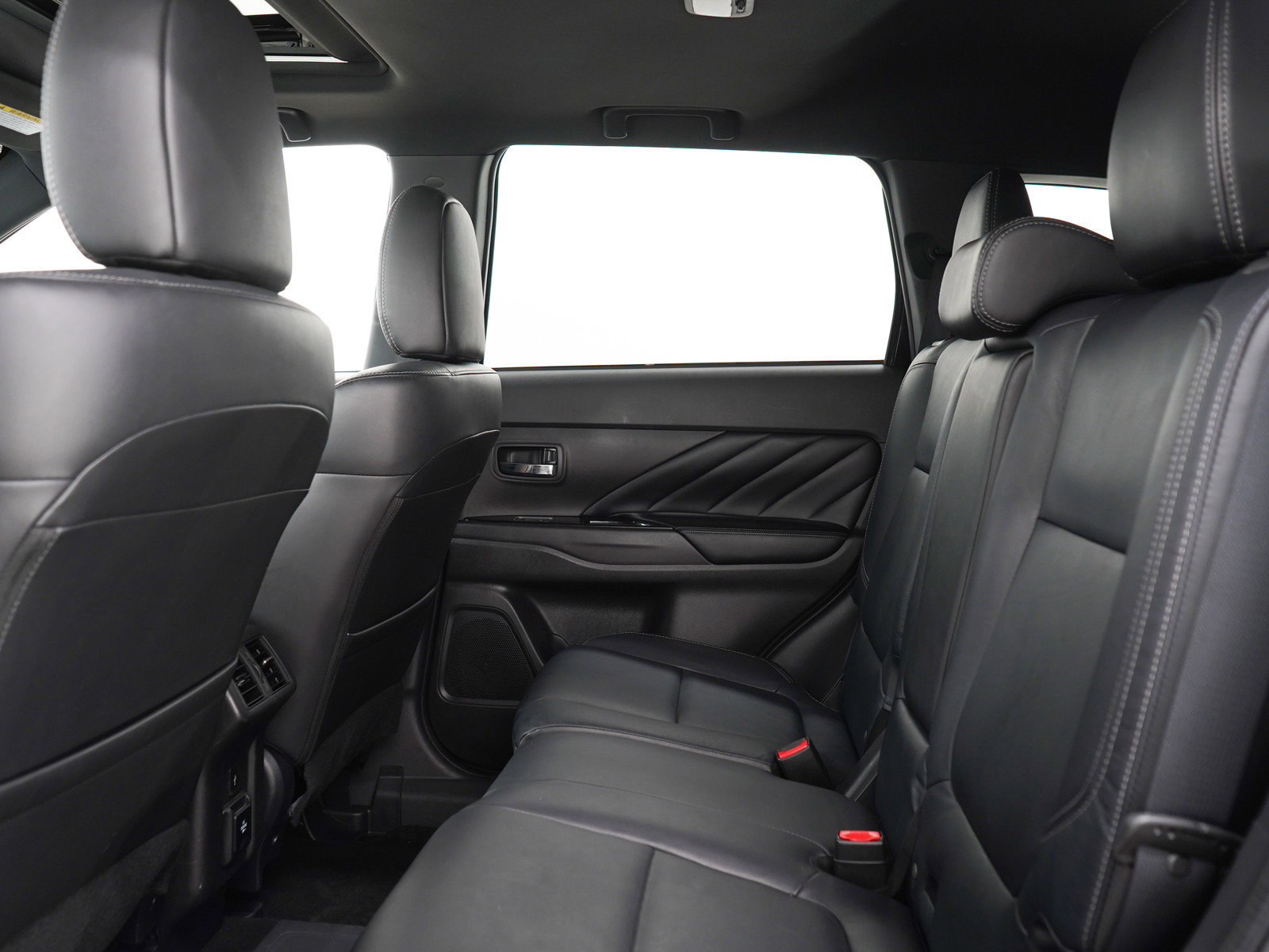 Used 2019 Mitsubishi Outlander GT AWD/4WD image 16