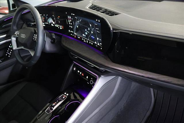 Used 2025 Audi Q5 Premium Plus w/ Premium Plus image 26