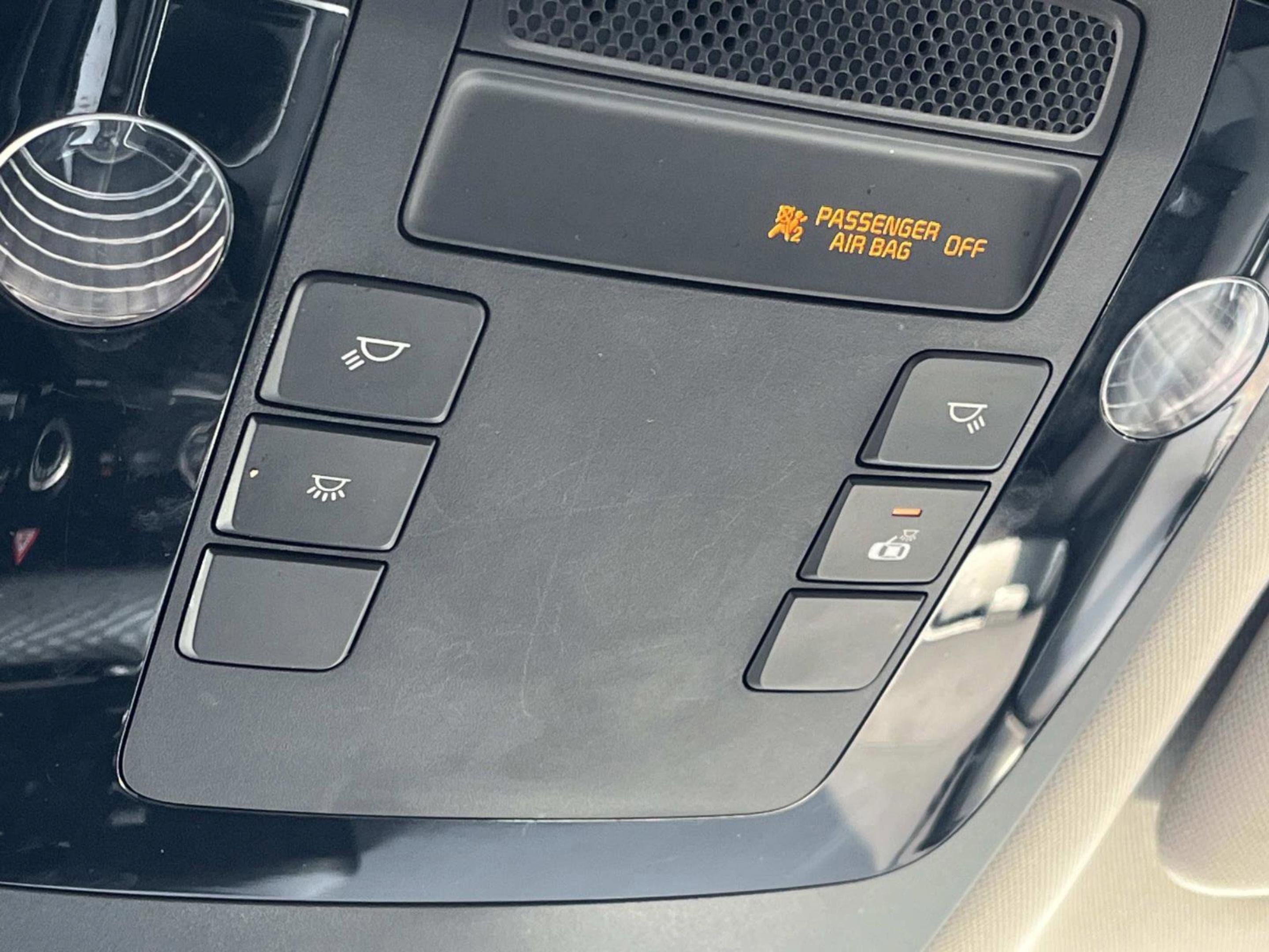 Used 2024 Kia Carnival LX image 39