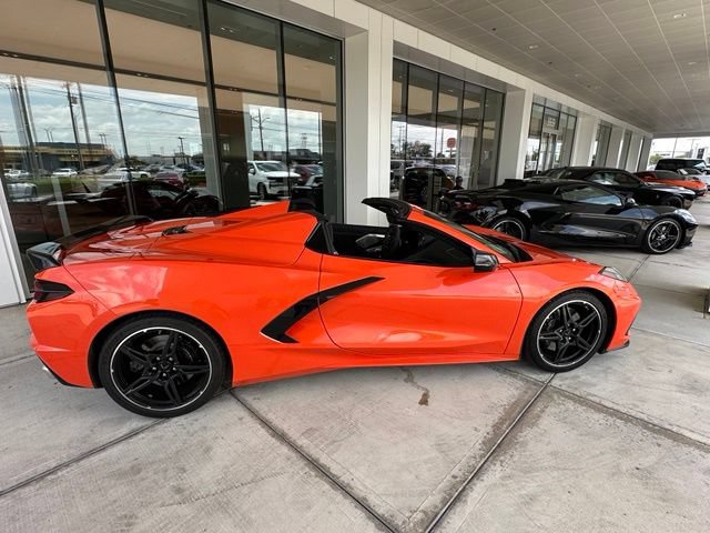 Used 2021 Chevrolet Corvette Stingray Premium Conv w/ Z51 Performance Package RWD image 8