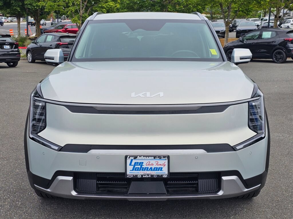 Certified 2024 Kia EV9 Wind AWD/4WD image 2
