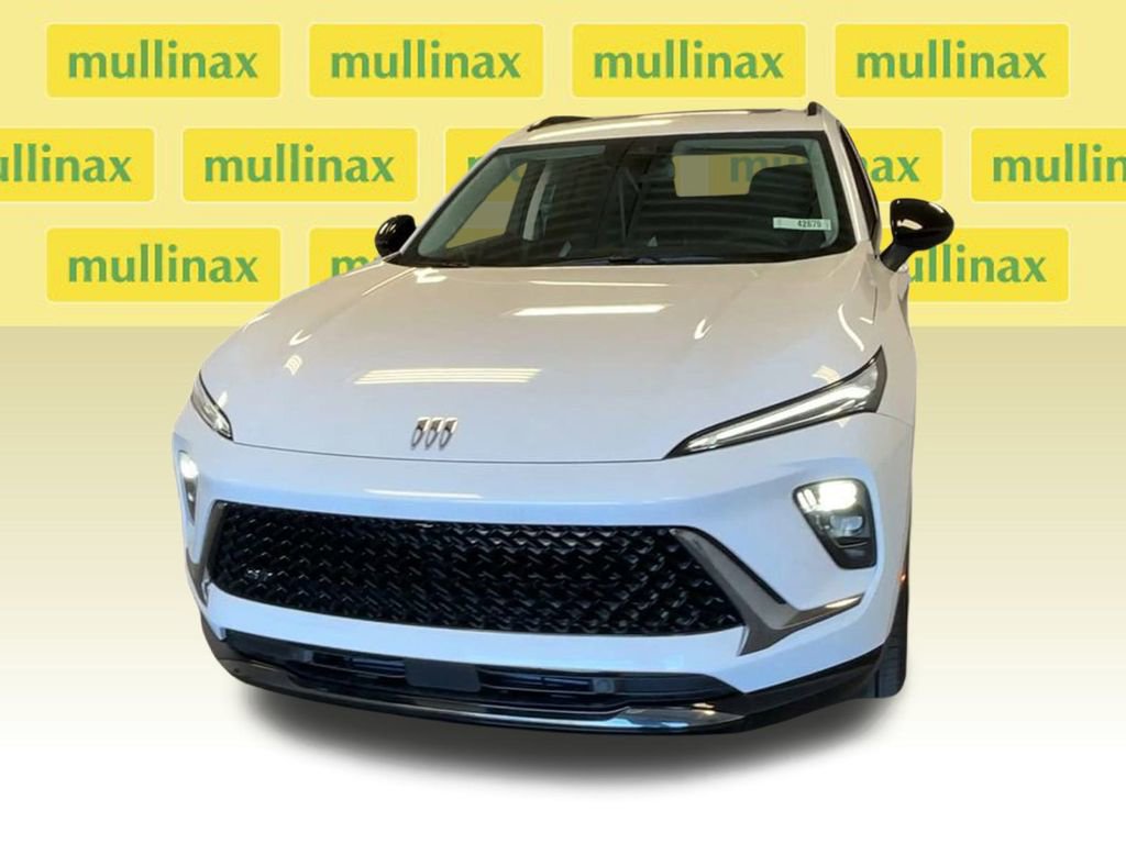 New 2025 Buick Envision Sport Touring image 4