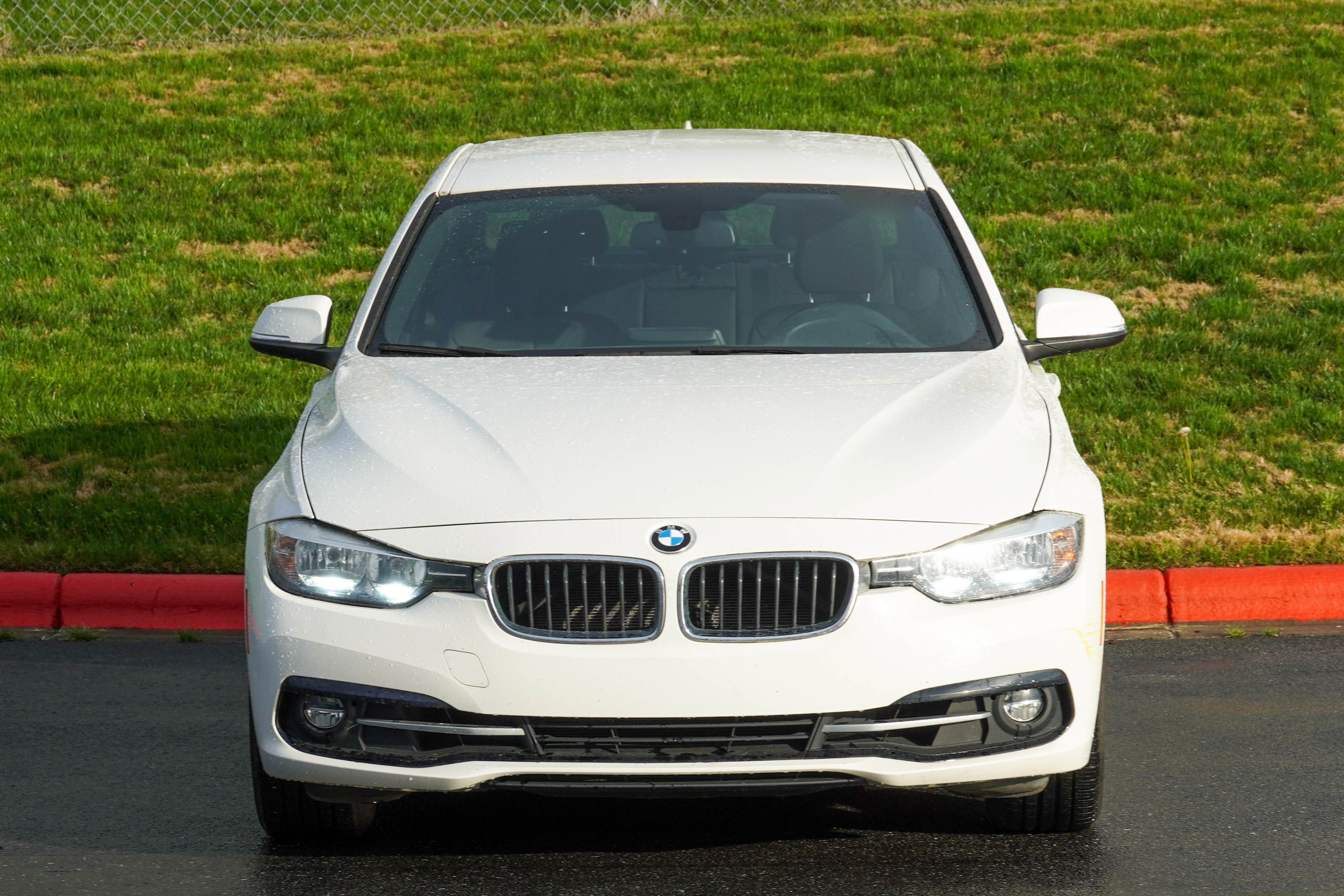 Used 2017 BMW 330i Sedan image 3