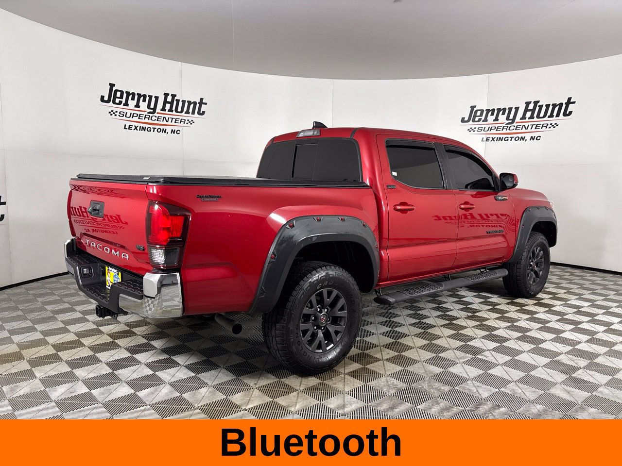 Used 2021 Toyota Tacoma SR5 RWD image 5