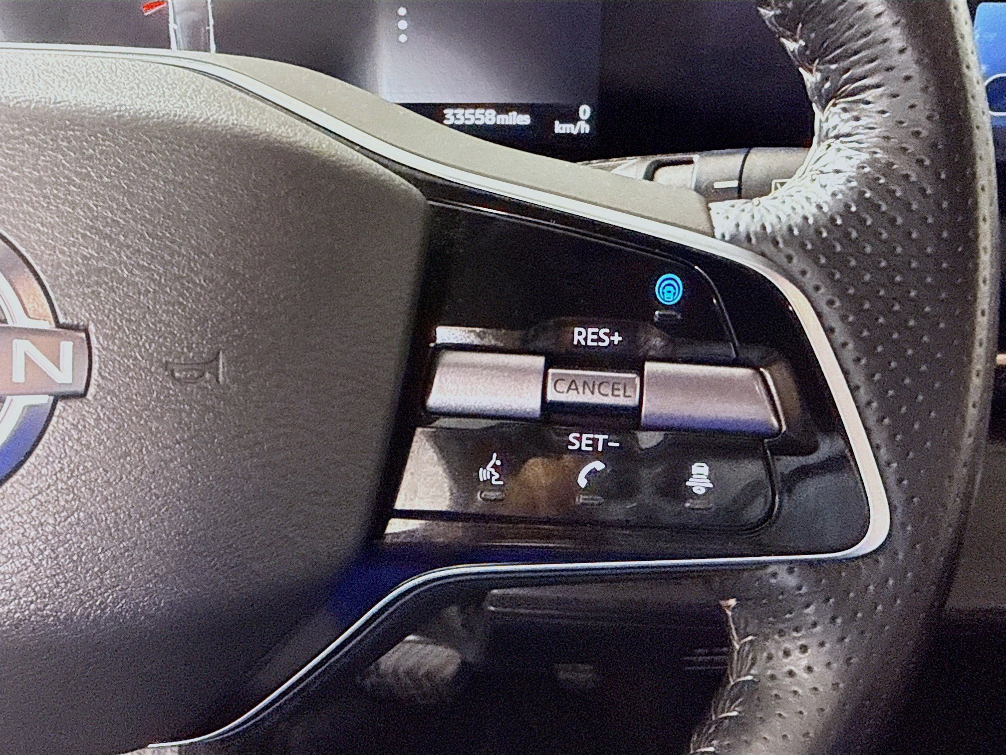 Used 2023 Nissan Ariya FWD image 15