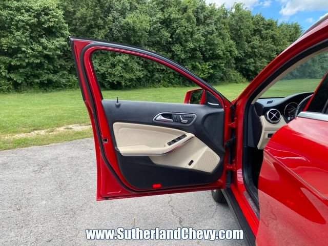 Used 2020 Mercedes-Benz GLA 250 4MATIC image 14