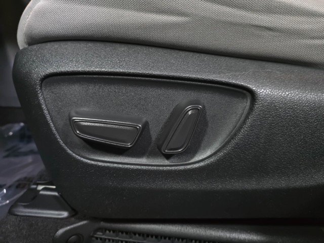 Used 2023 Toyota Sienna LE image 32