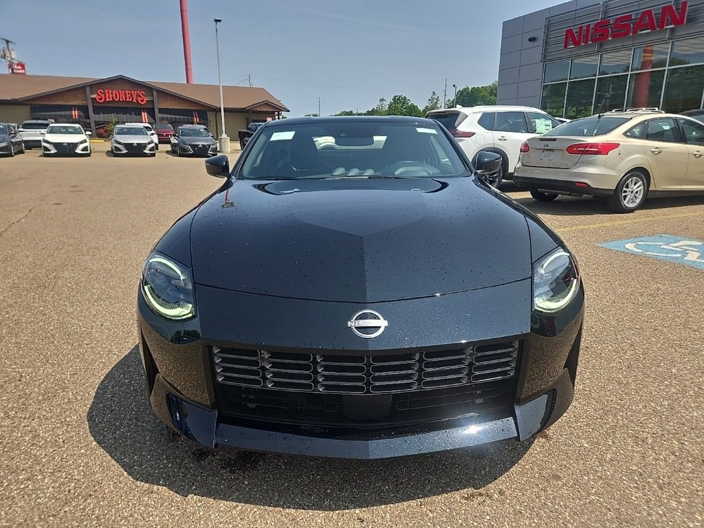 New 2025 Nissan Z Performance w/ Floor Mat Package image 2