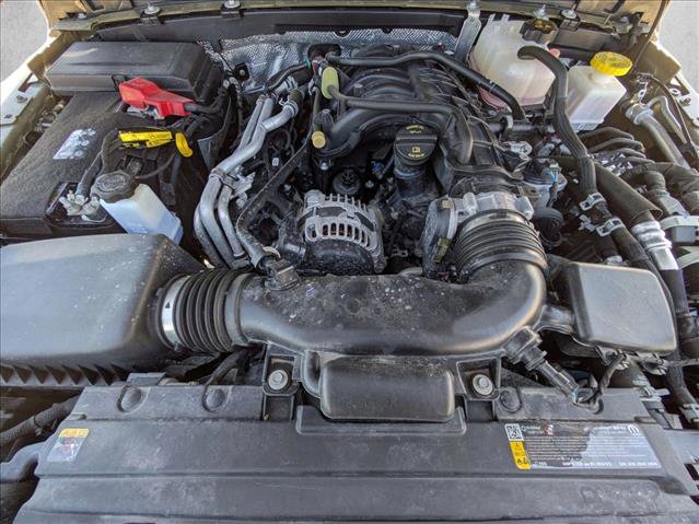 Used 2025 Jeep Gladiator Mojave AWD/4WD image 23