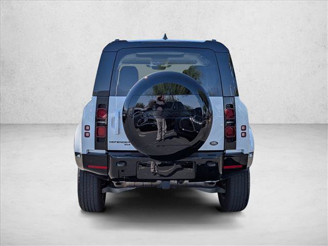 Used 2023 Land Rover Defender 110 X-Dynamic SE AWD/4WD image 7