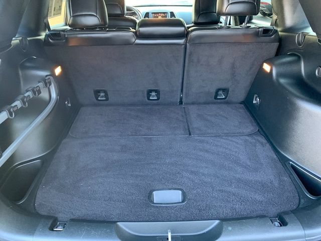 Used 2018 Jeep Cherokee Limited AWD/4WD image 16