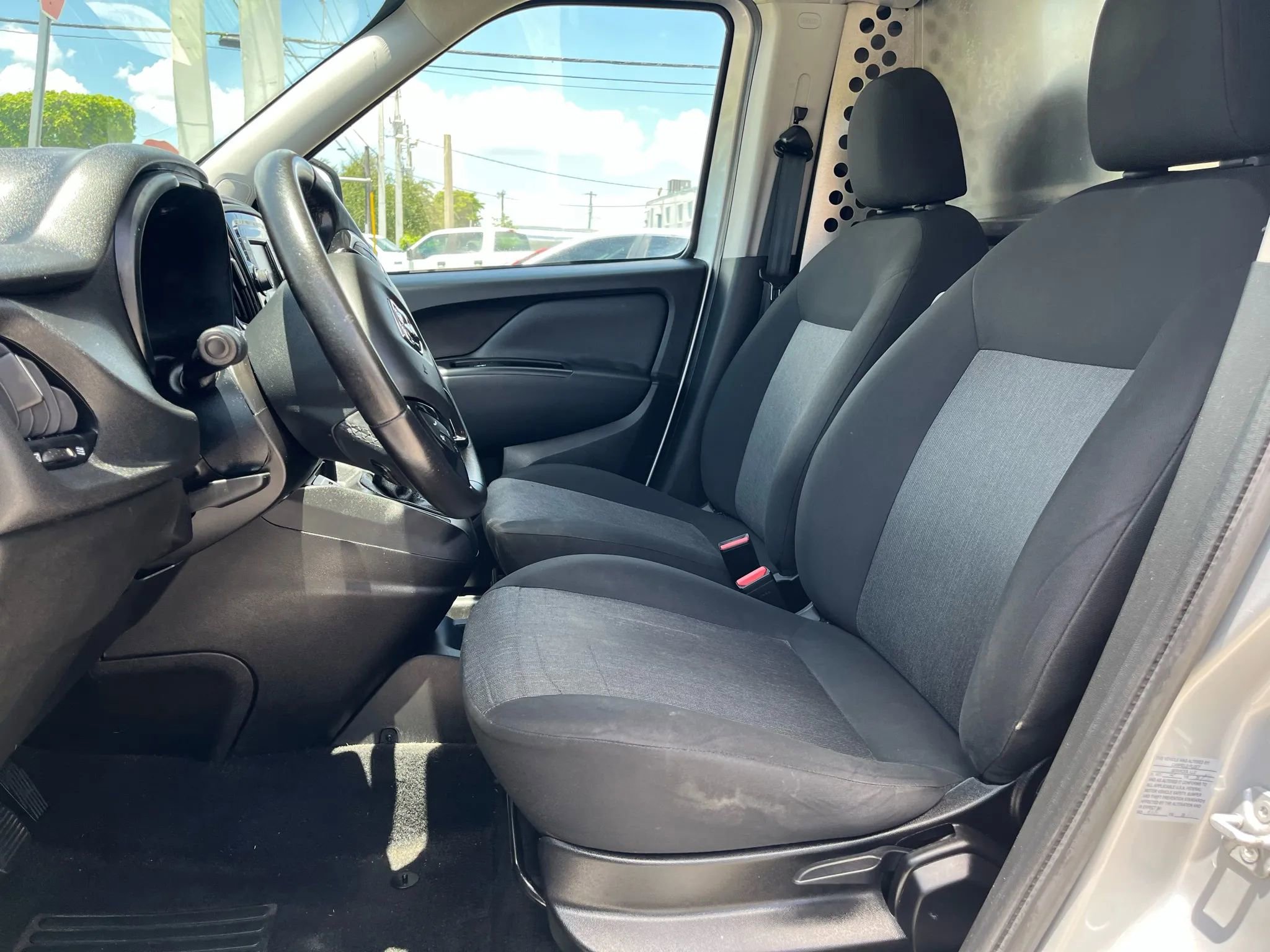 Used 2019 RAM ProMaster City Tradesman SLT image 12