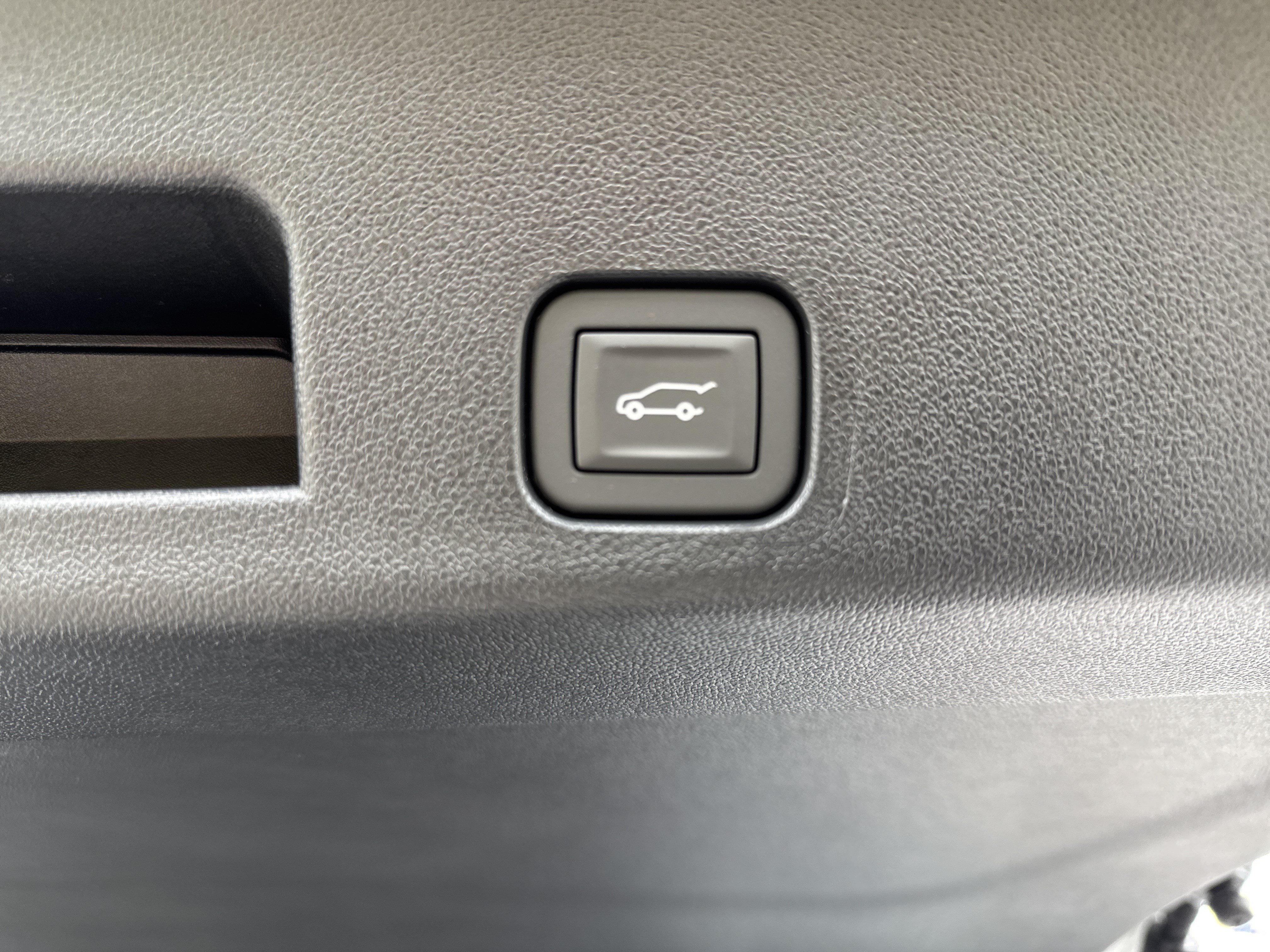 New 2026 GMC Acadia Elevation w/ Elevation Premium Package FWD image 36
