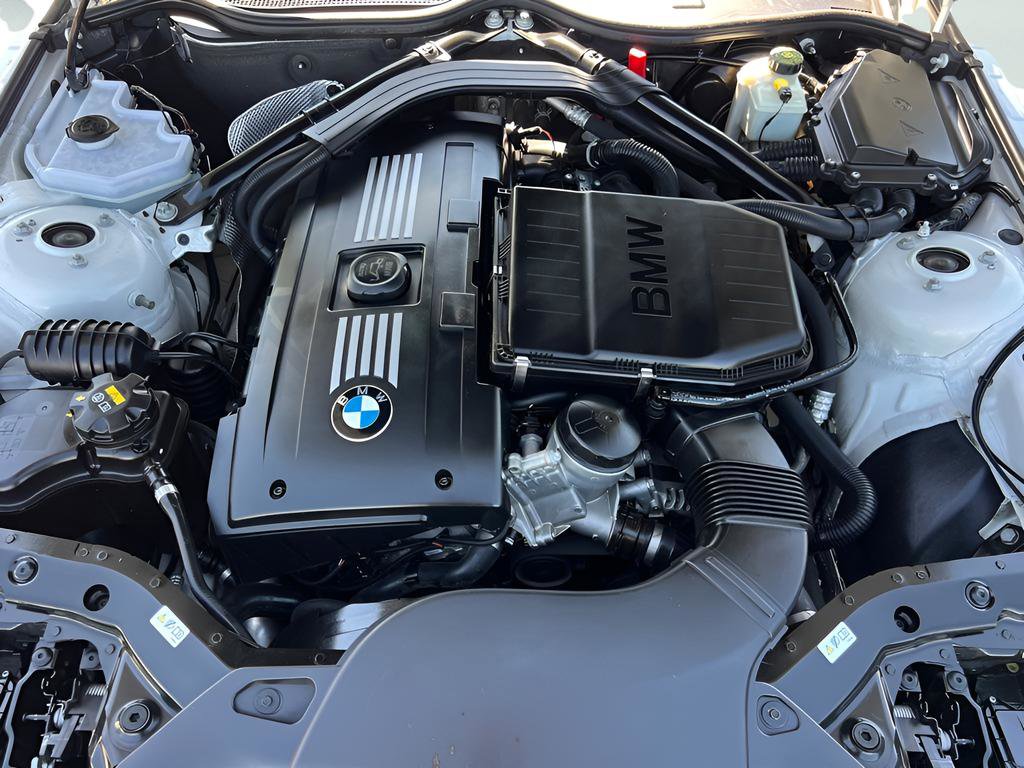 Used 2015 BMW Z4 sDrive35i RWD image 24