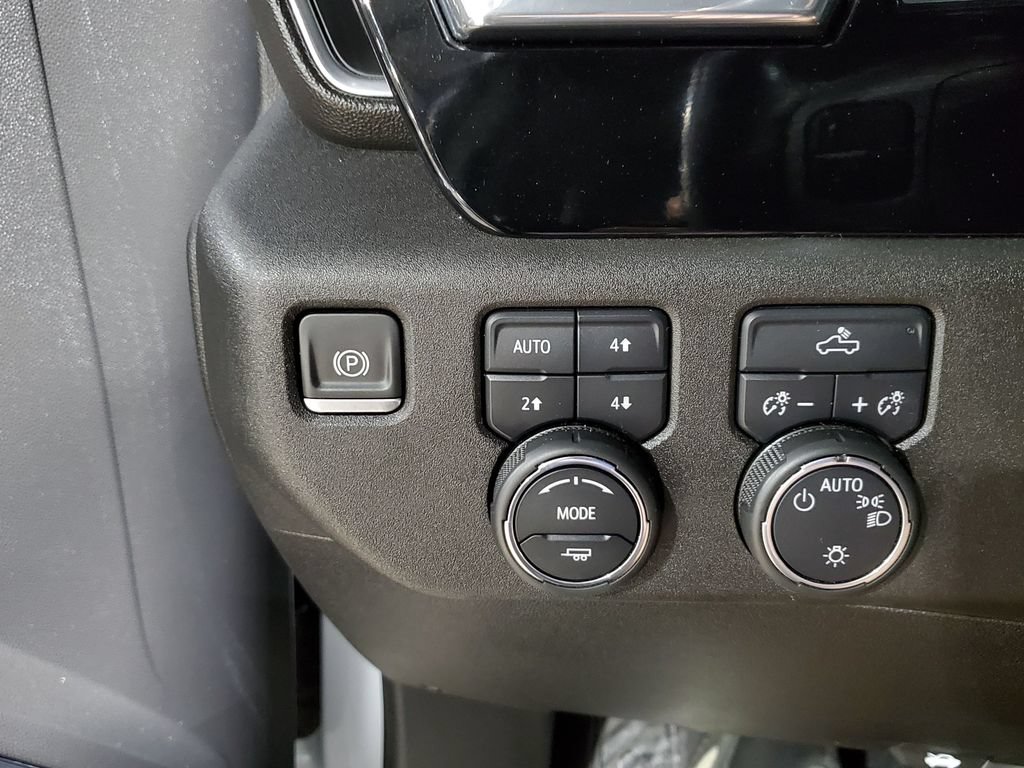 Used 2024 Chevrolet Silverado 1500 LT AWD/4WD image 54