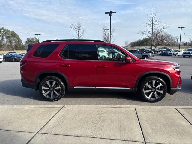 Certified 2025 Honda Pilot Touring image 5