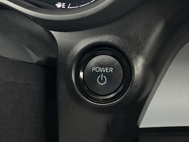 Used 2025 Toyota Sienna XLE FWD image 22