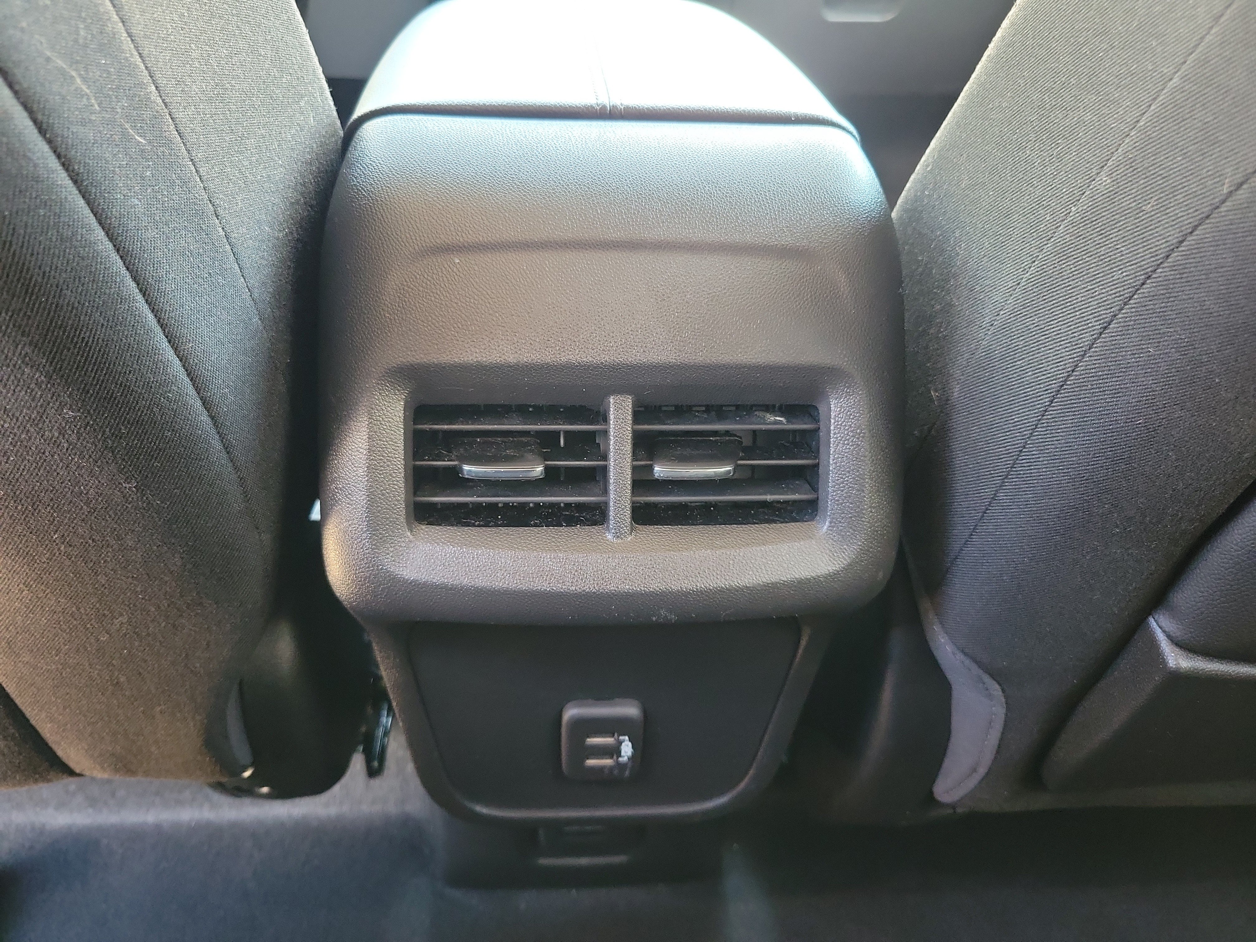 Used 2022 GMC Terrain SLE w/ Driver Convenience Package FWD image 9