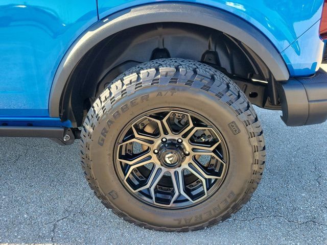 Certified 2022 Ford Bronco Black Diamond image 9