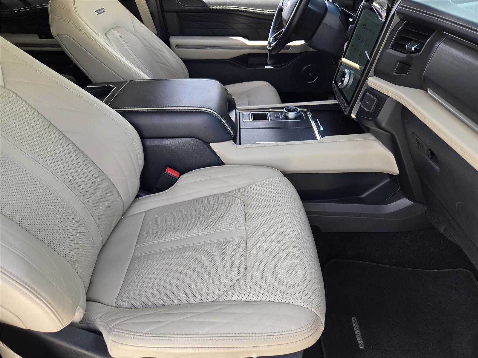 Used 2022 Ford Expedition Max Platinum RWD image 13