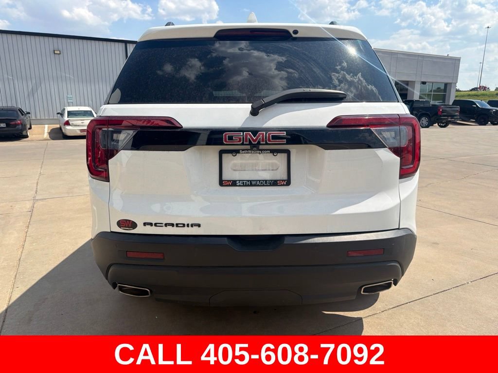 Used 2023 GMC Acadia SLT w/ Elevation Edition FWD image 4