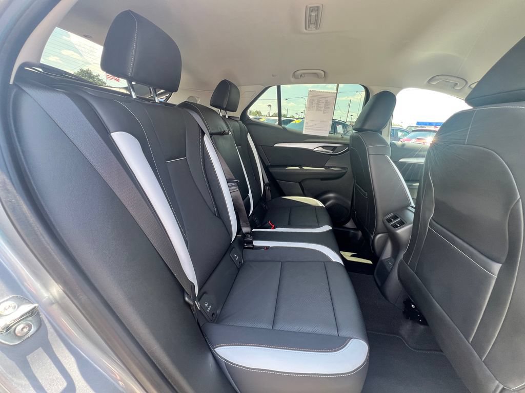 Used 2025 Buick Envision Sport Touring AWD/4WD image 36