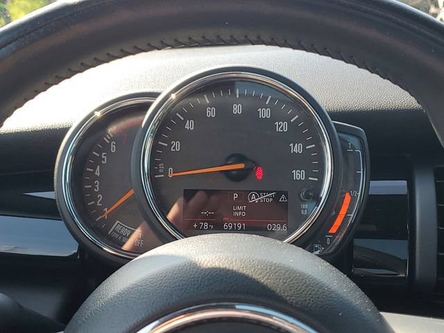 Used 2020 MINI Cooper 4-Door Hardtop FWD image 9
